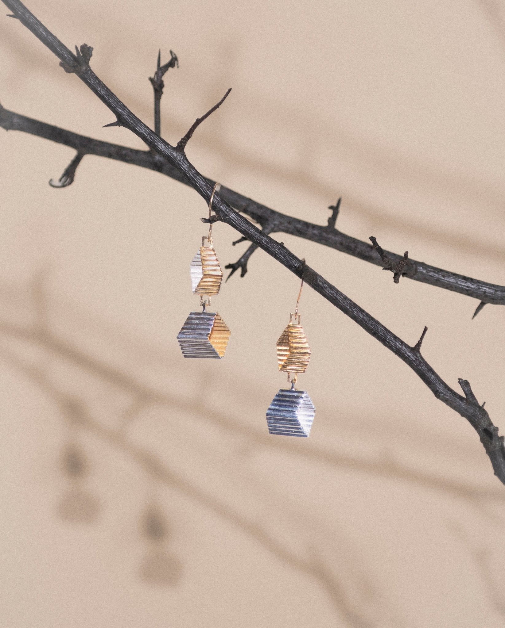 Vertige : Une Collection de Bijoux Inspirée par l’Architecture et le Mouvement - Atelier Grandval