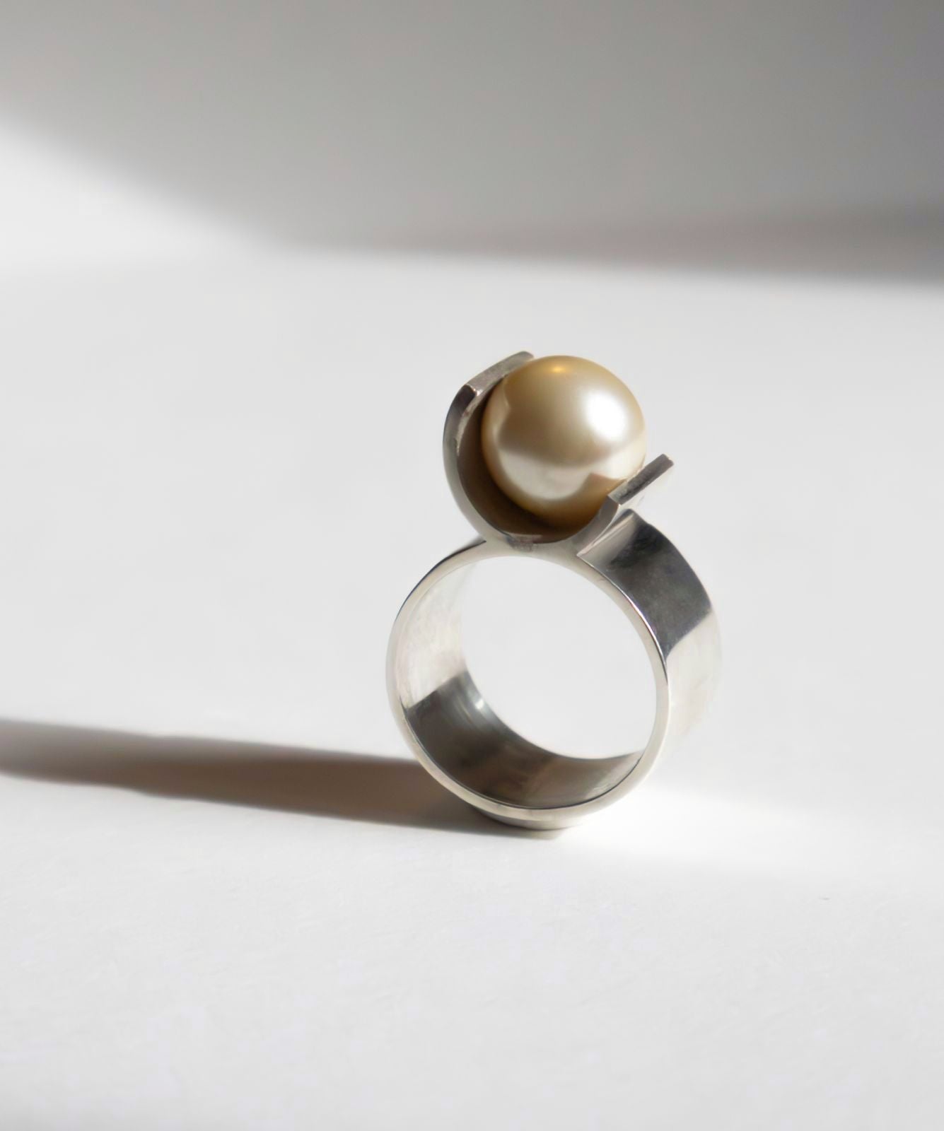 Bague "8" – perle 9 mm en argent ou vermeil.